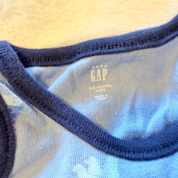 2018 Baby GAP Dinosaur Party Hat Romper - 3/6 Months - Picture 6 of 9